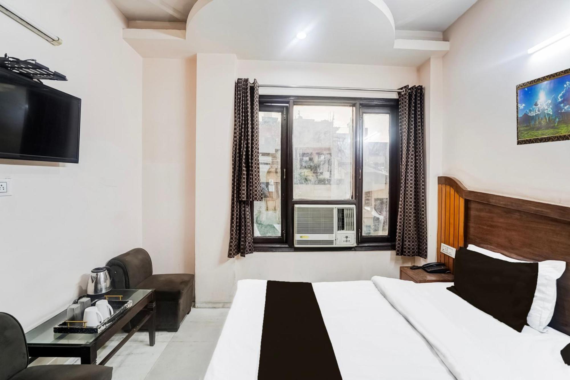 Fabhotel De Gold New Delhi Exterior photo