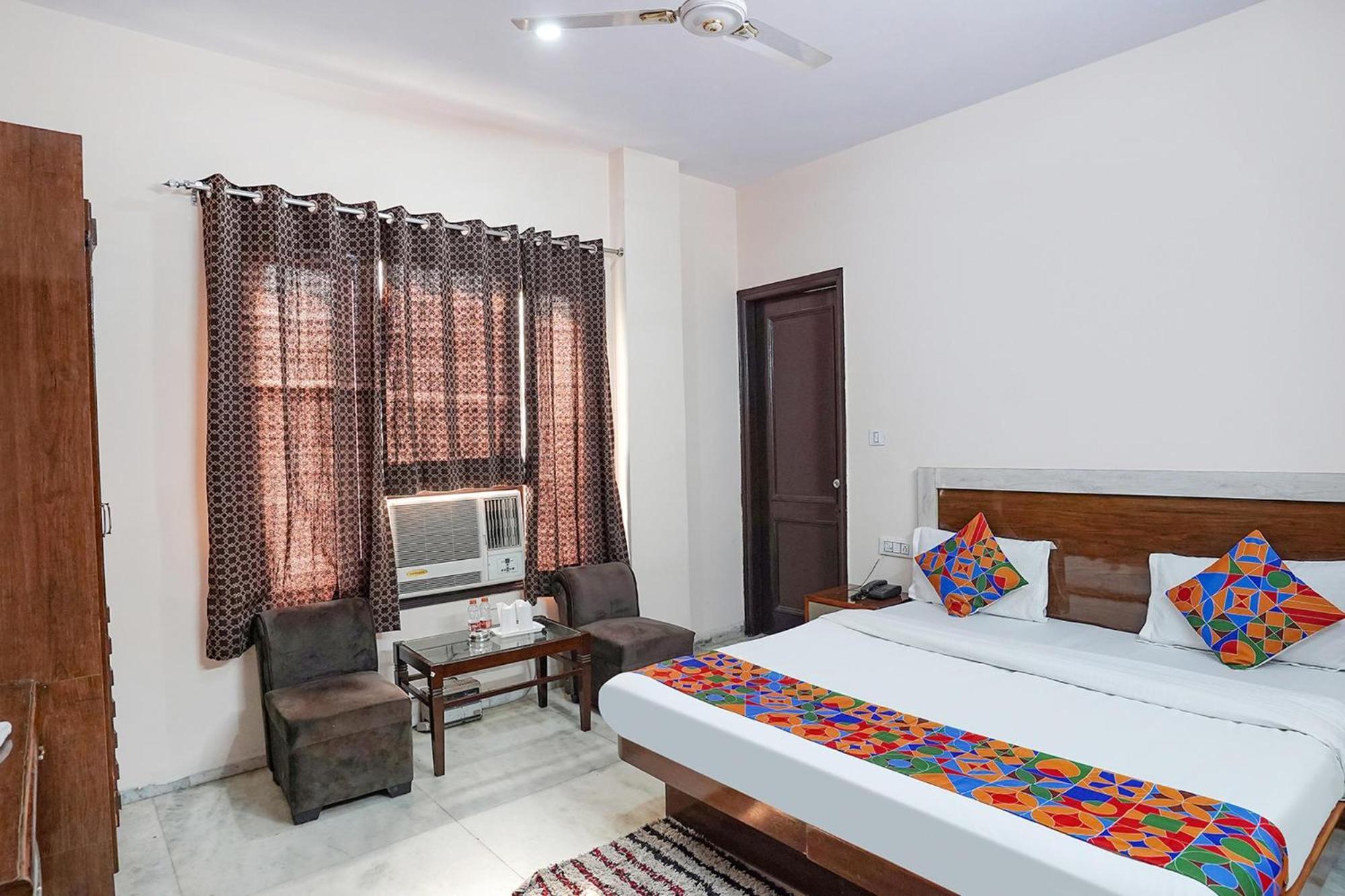 Fabhotel De Gold New Delhi Exterior photo
