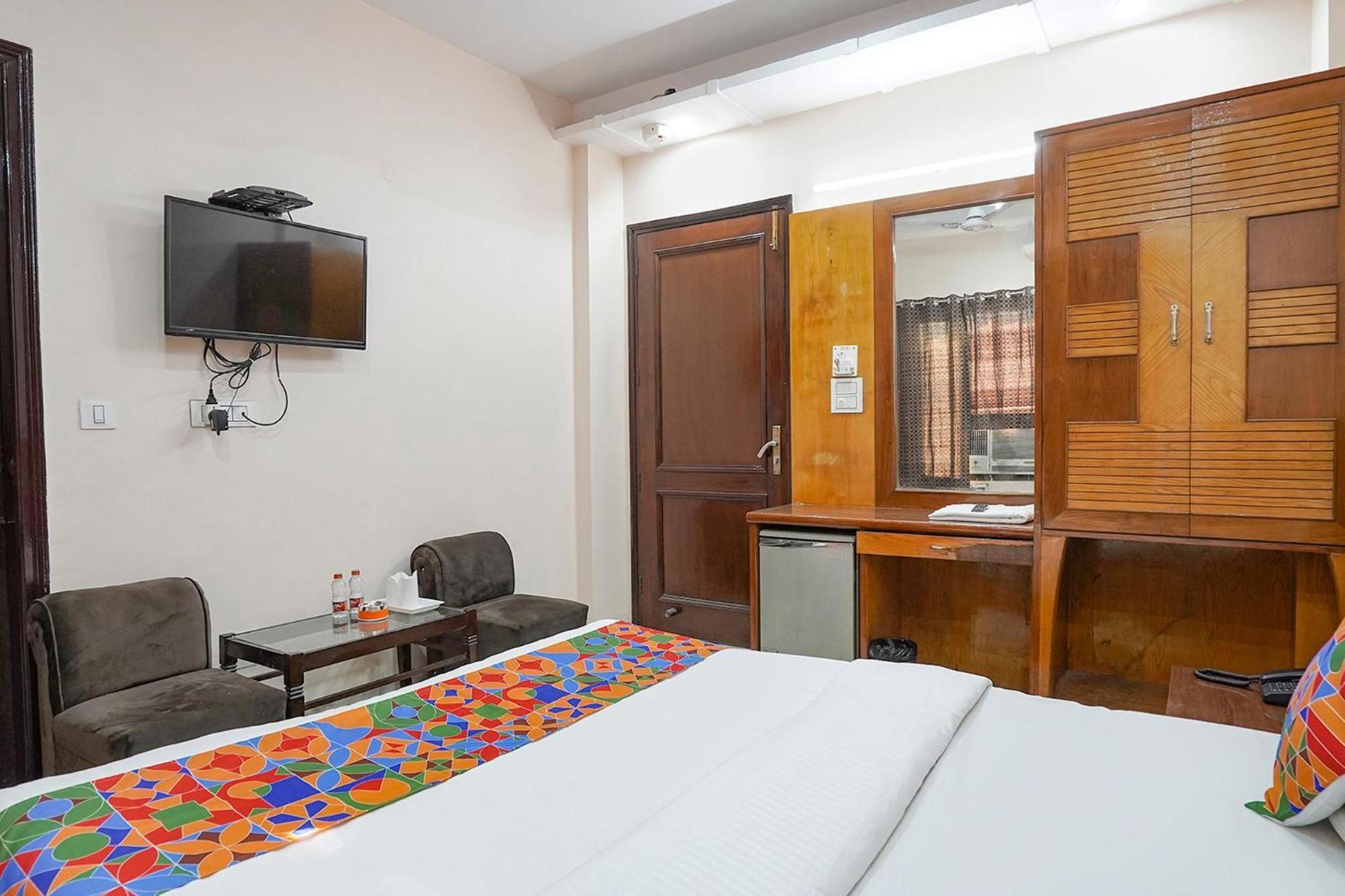 Fabhotel De Gold New Delhi Exterior photo