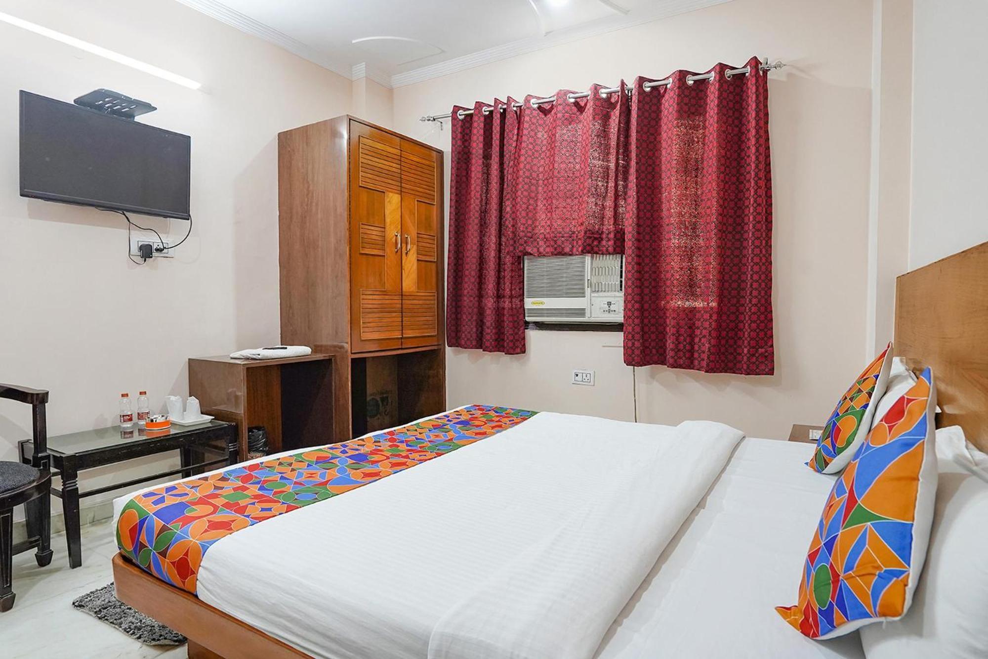 Fabhotel De Gold New Delhi Exterior photo